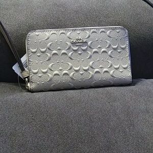 Tan Coach Phone Wallet